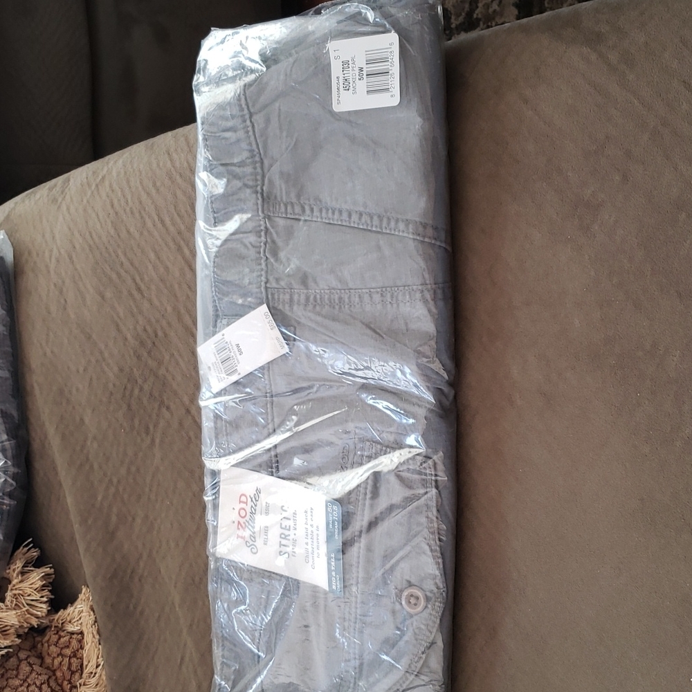 Izod Cargo shorts